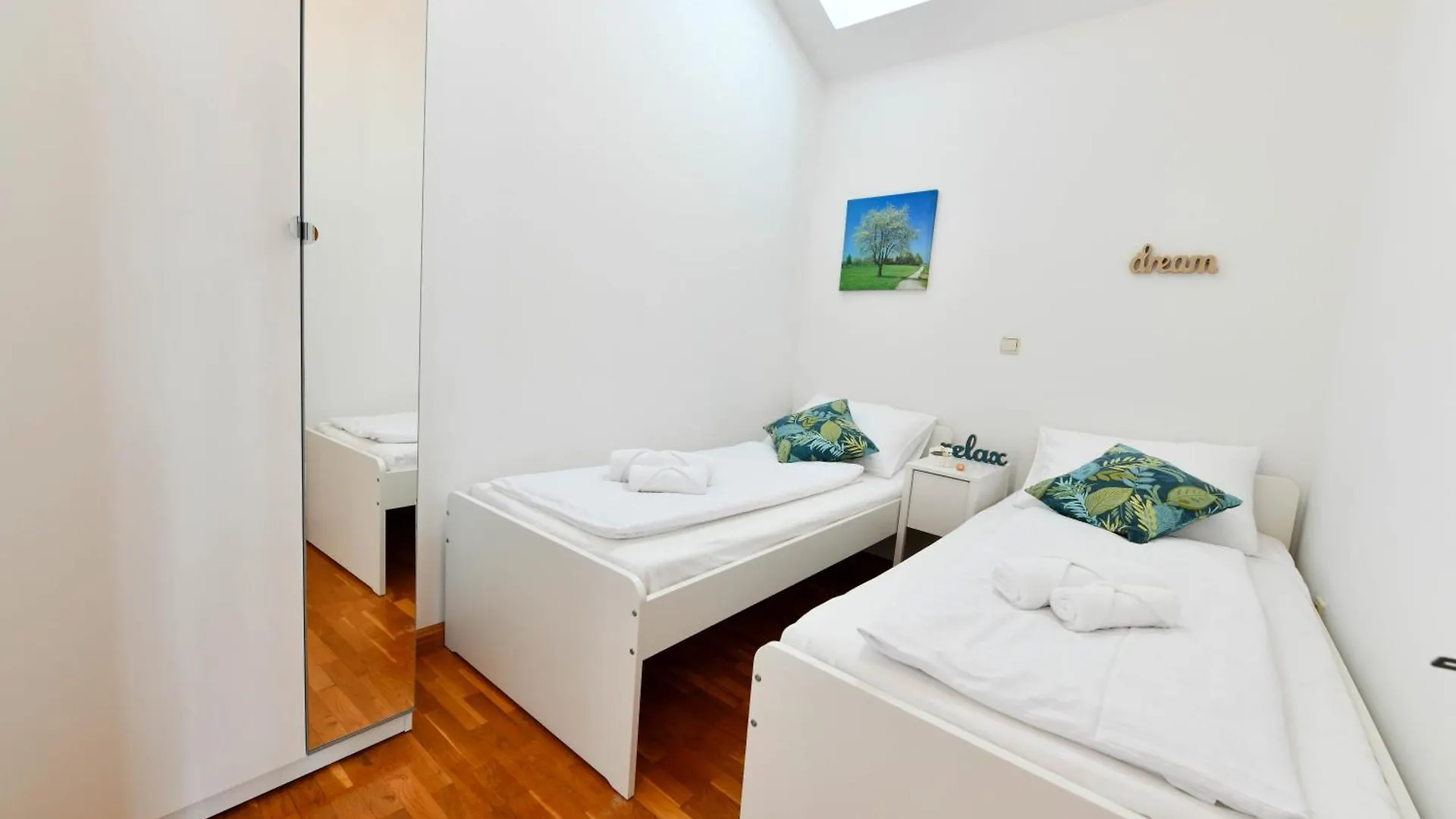 Apartments Near The Beach, With Terraces And Seaview At House B. Moscenicka Draga 0*,