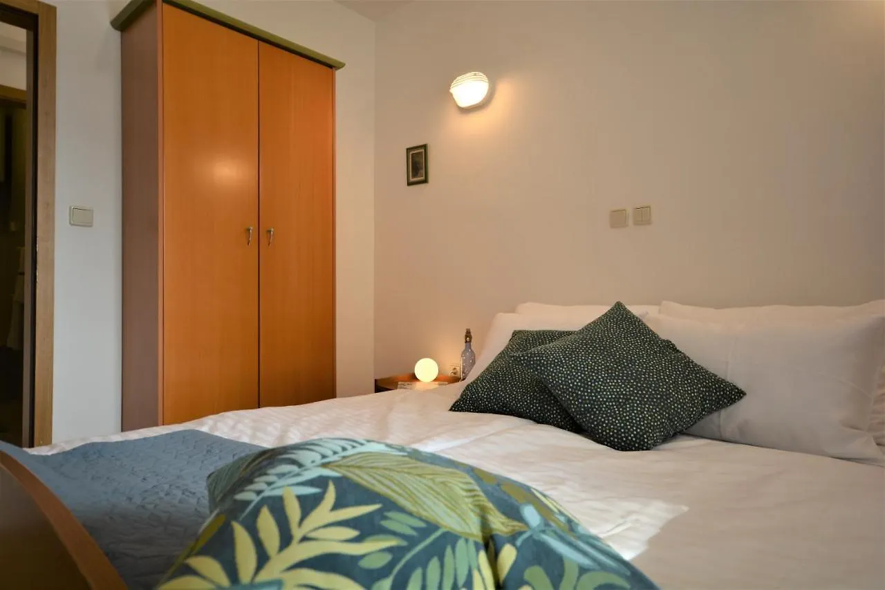 Apartments Near The Beach, With Terraces And Seaview At House B. Mošćenička Draga