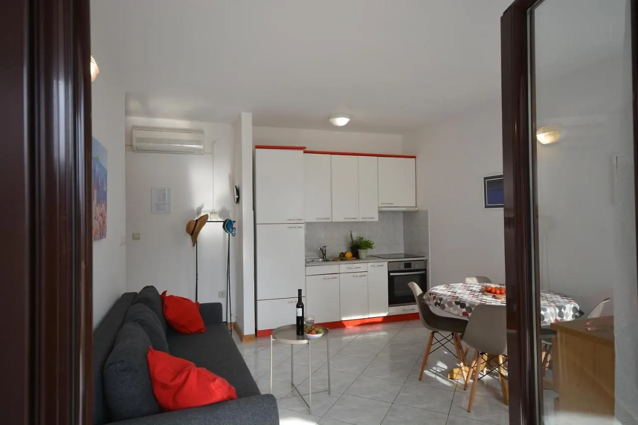 Apartments Near The Beach, With Terraces And Seaview At House B. Mošćenička Draga