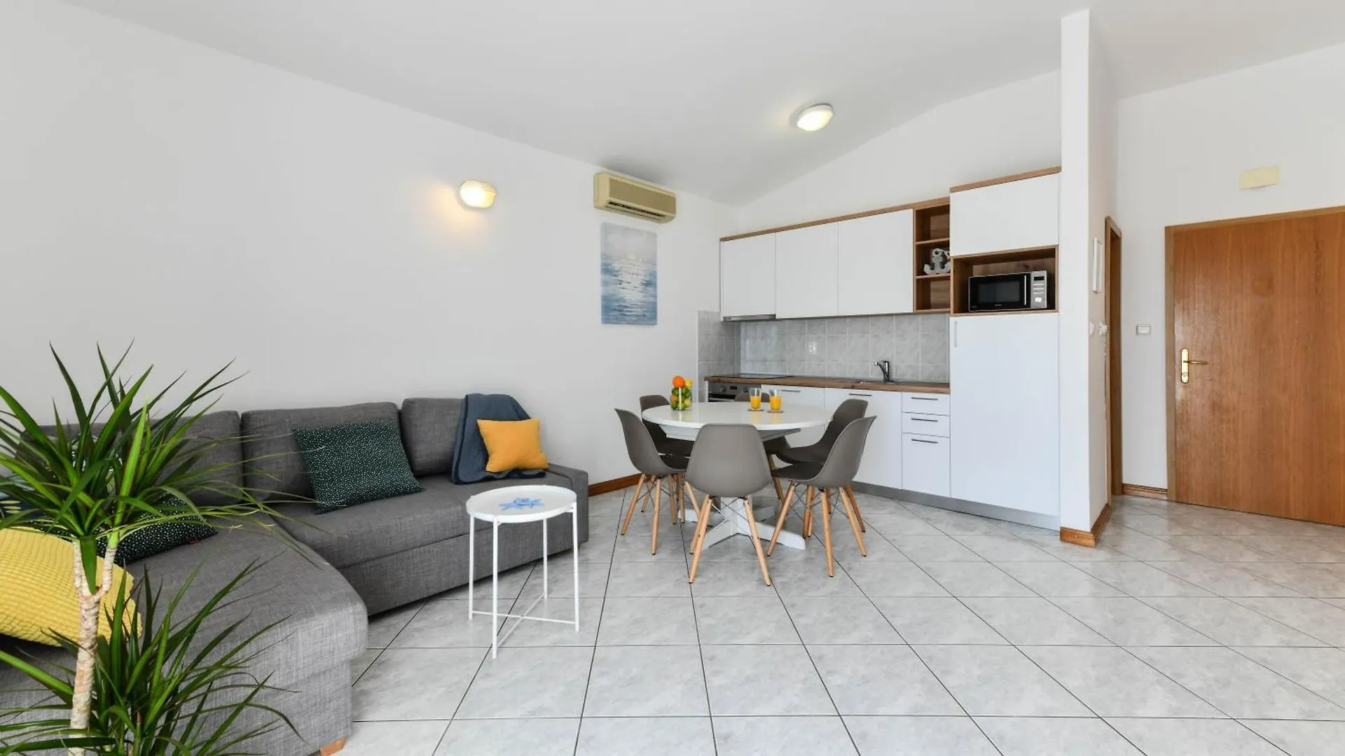 Apartments Near The Beach, With Terraces And Seaview At House B. Mošćenička Draga 0*,  كرواتيا