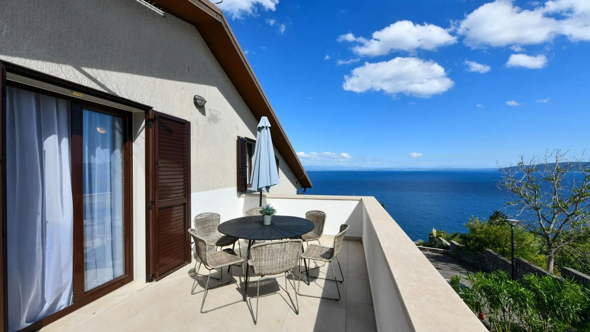 Apartments Near The Beach, With Terraces And Seaview At House B. Mošćenička Draga