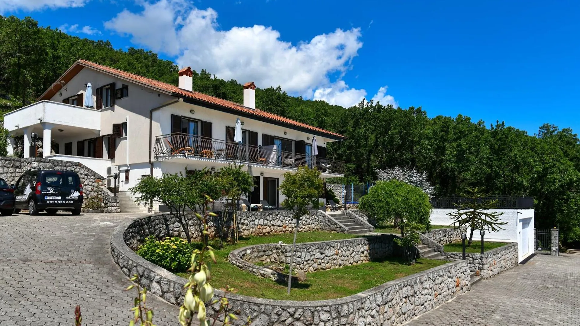Apartments Near The Beach, With Terraces And Seaview At House B. Mošćenička Draga